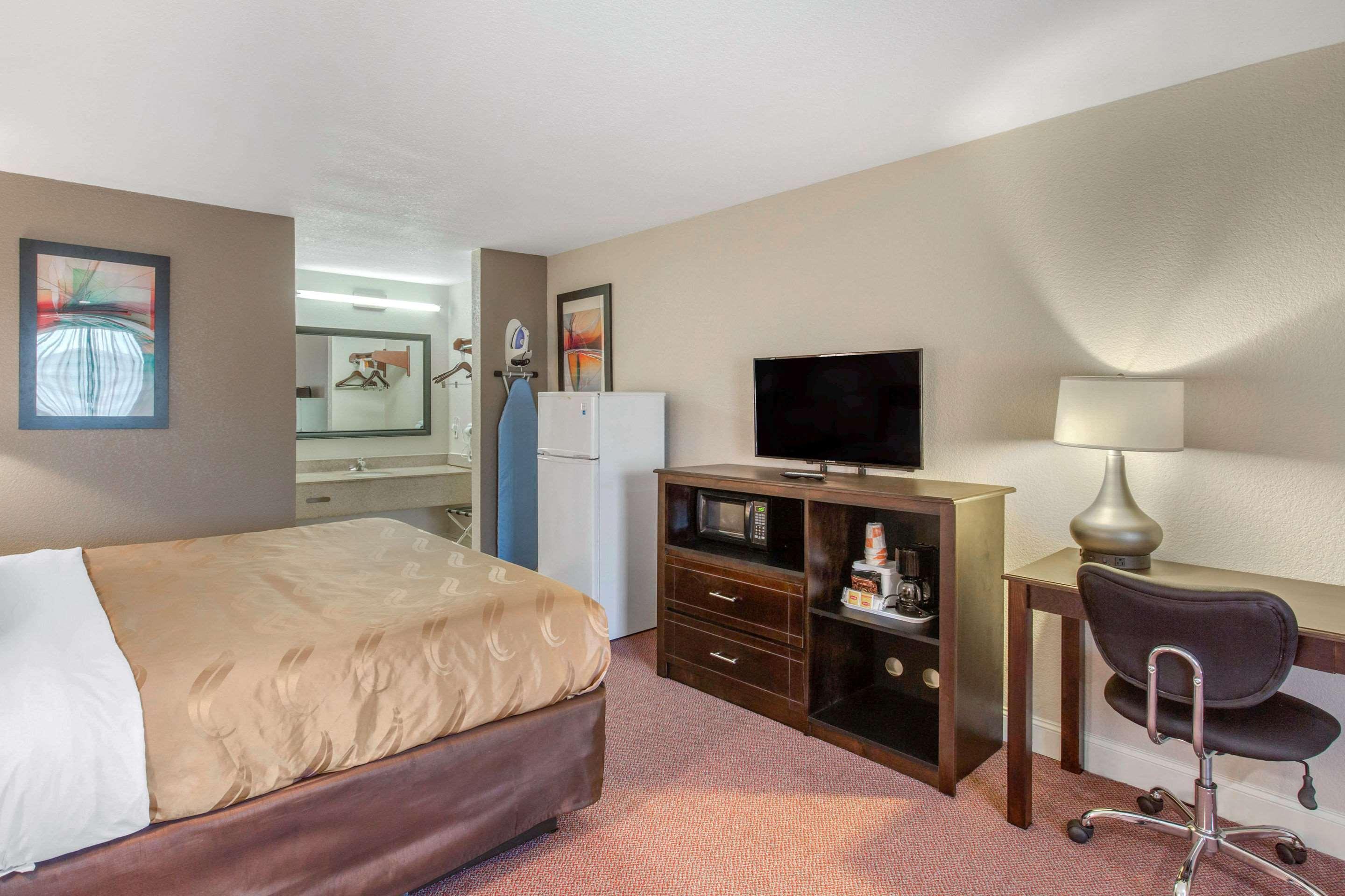 Quality Inn And Suites Port Arthur Nederland Exterior foto